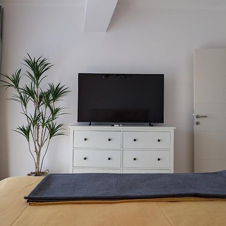 Lux Apartments Harmonia Budva Luaran gambar