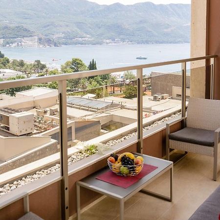 Lux Apartments Harmonia Budva Luaran gambar