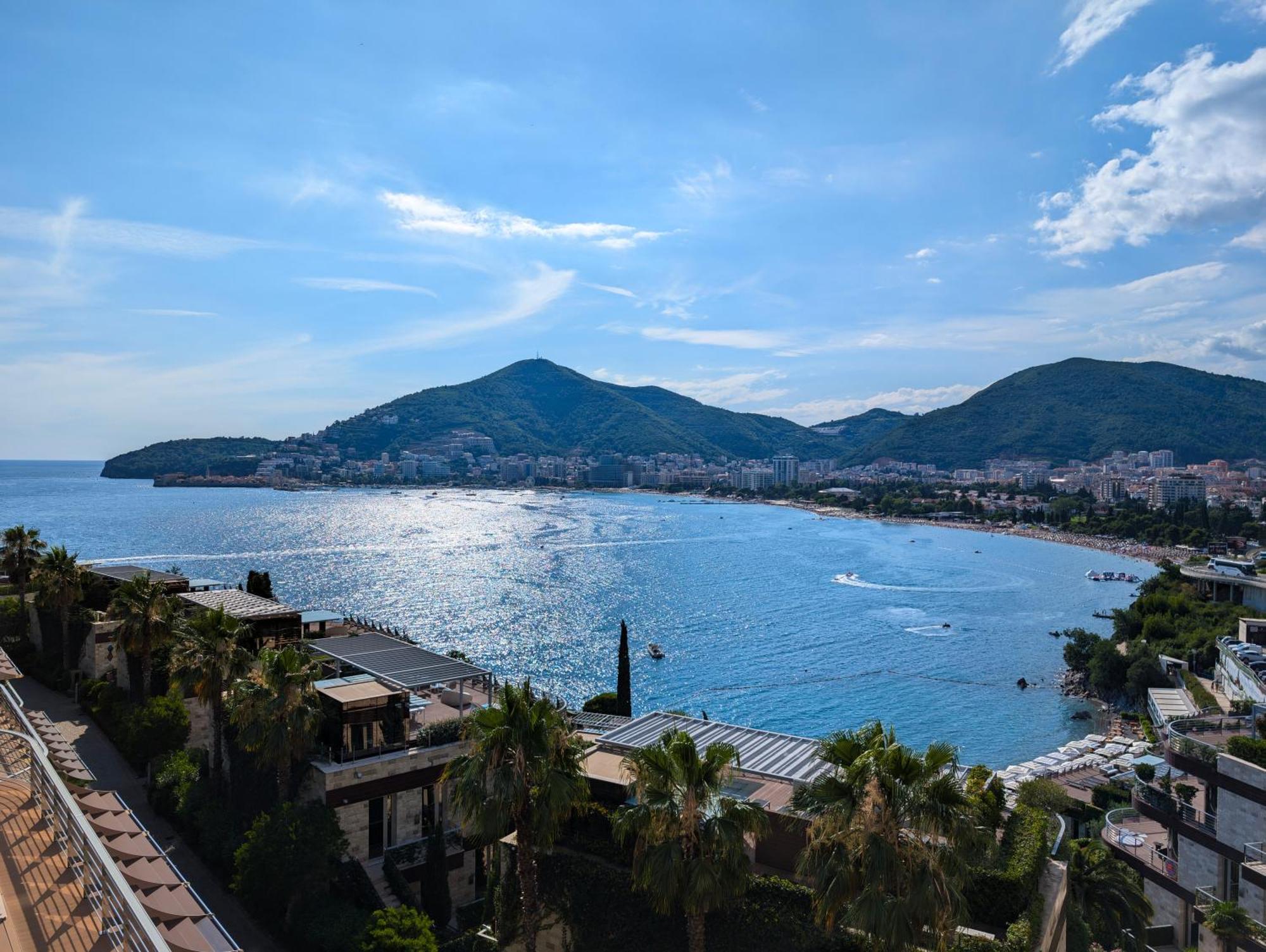 Lux Apartments Harmonia Budva Luaran gambar