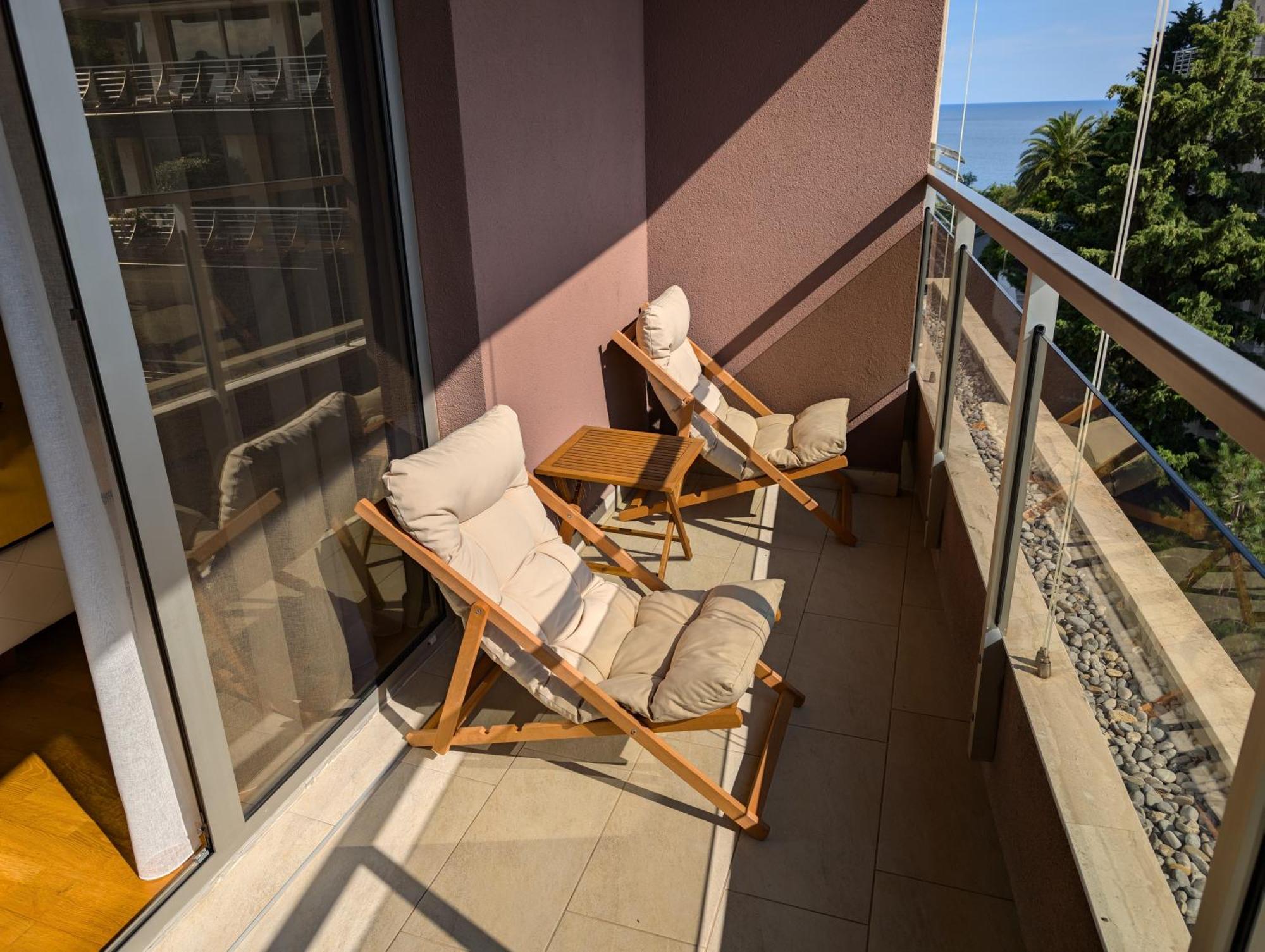 Lux Apartments Harmonia Budva Luaran gambar