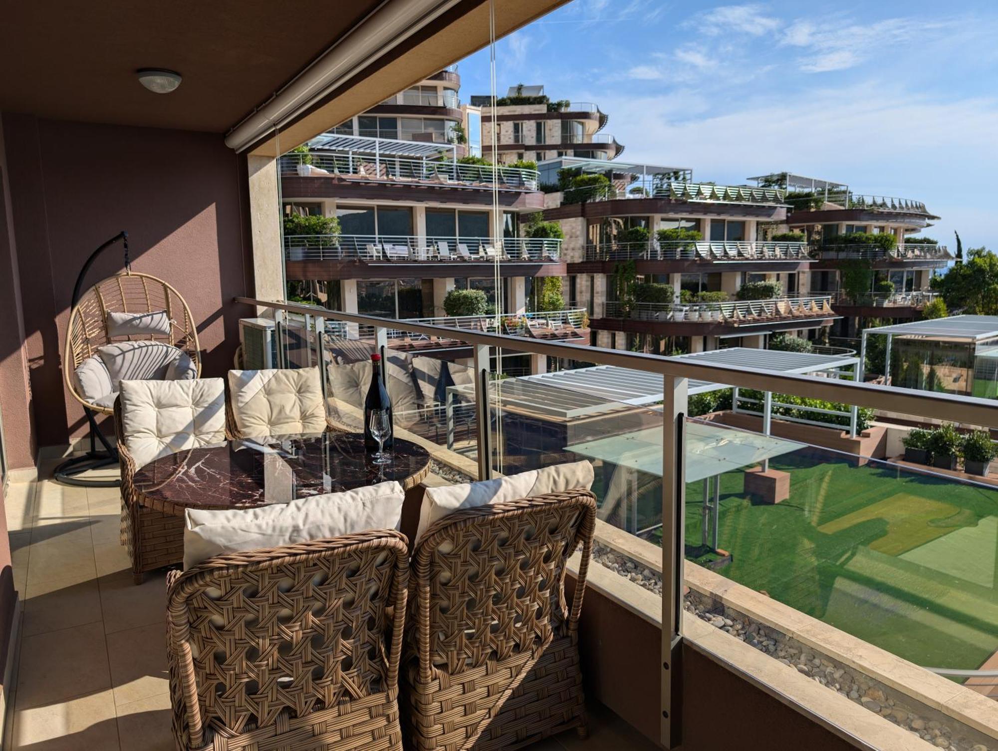 Lux Apartments Harmonia Budva Luaran gambar
