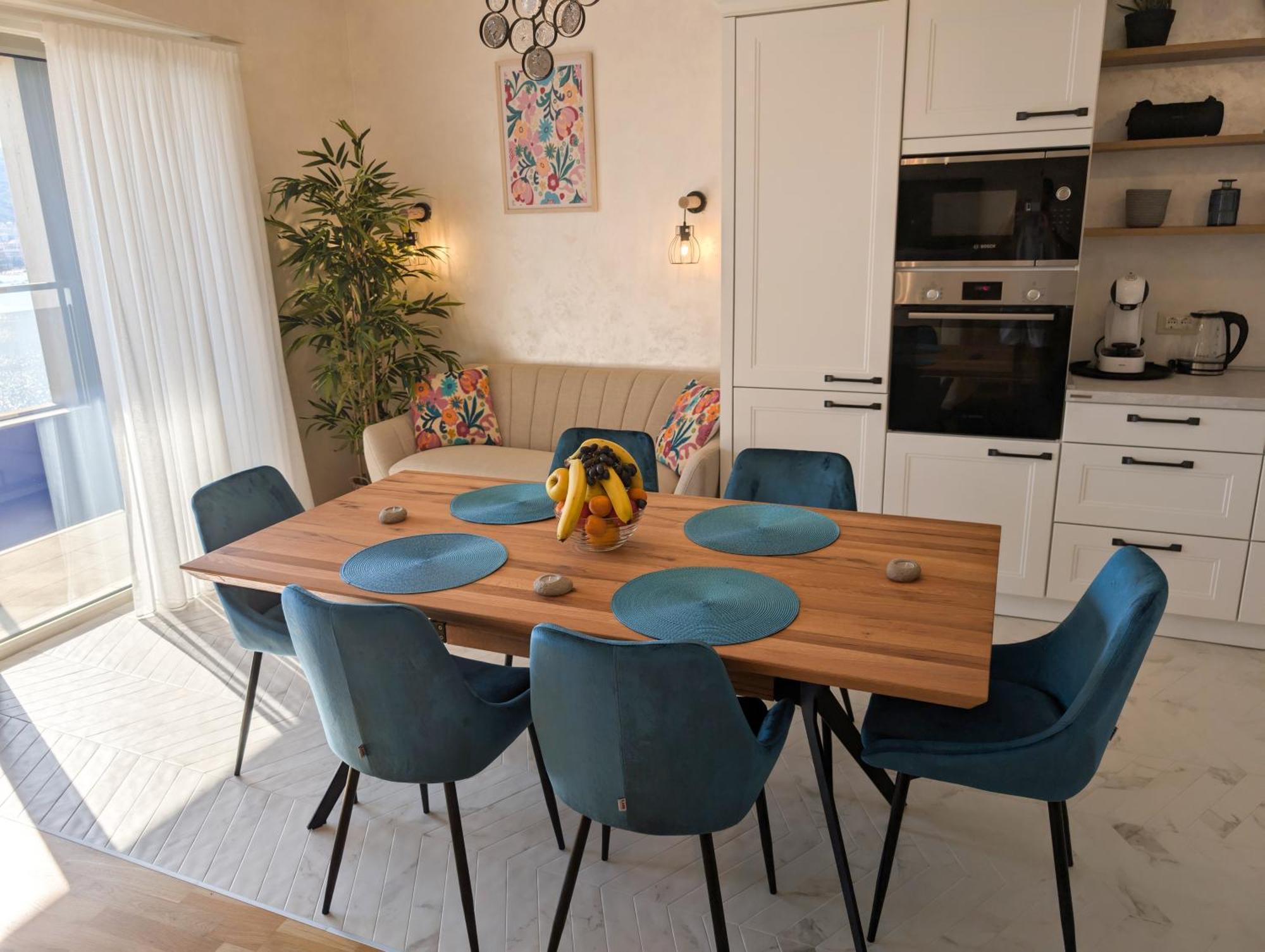 Lux Apartments Harmonia Budva Luaran gambar