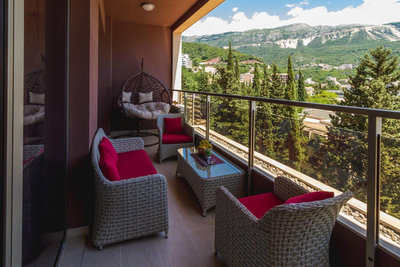 Lux Apartments Harmonia Budva Luaran gambar