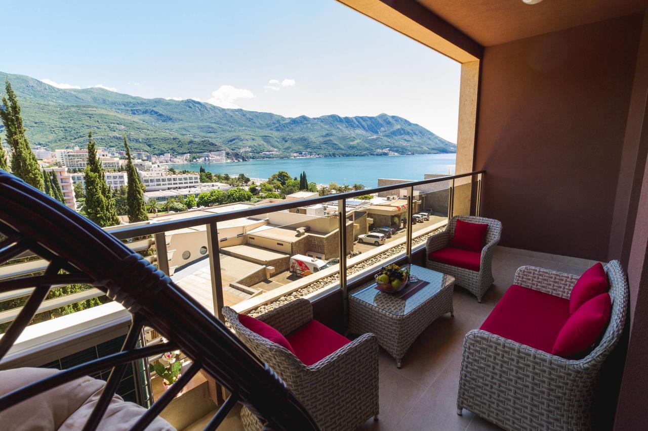 Lux Apartments Harmonia Budva Luaran gambar