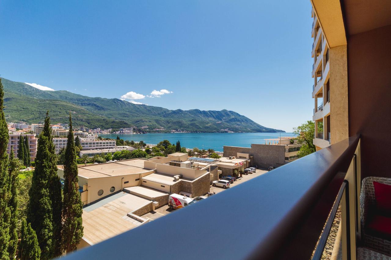 Lux Apartments Harmonia Budva Luaran gambar