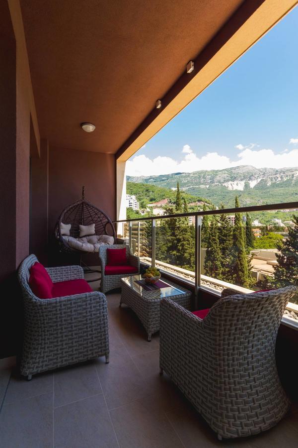 Lux Apartments Harmonia Budva Luaran gambar