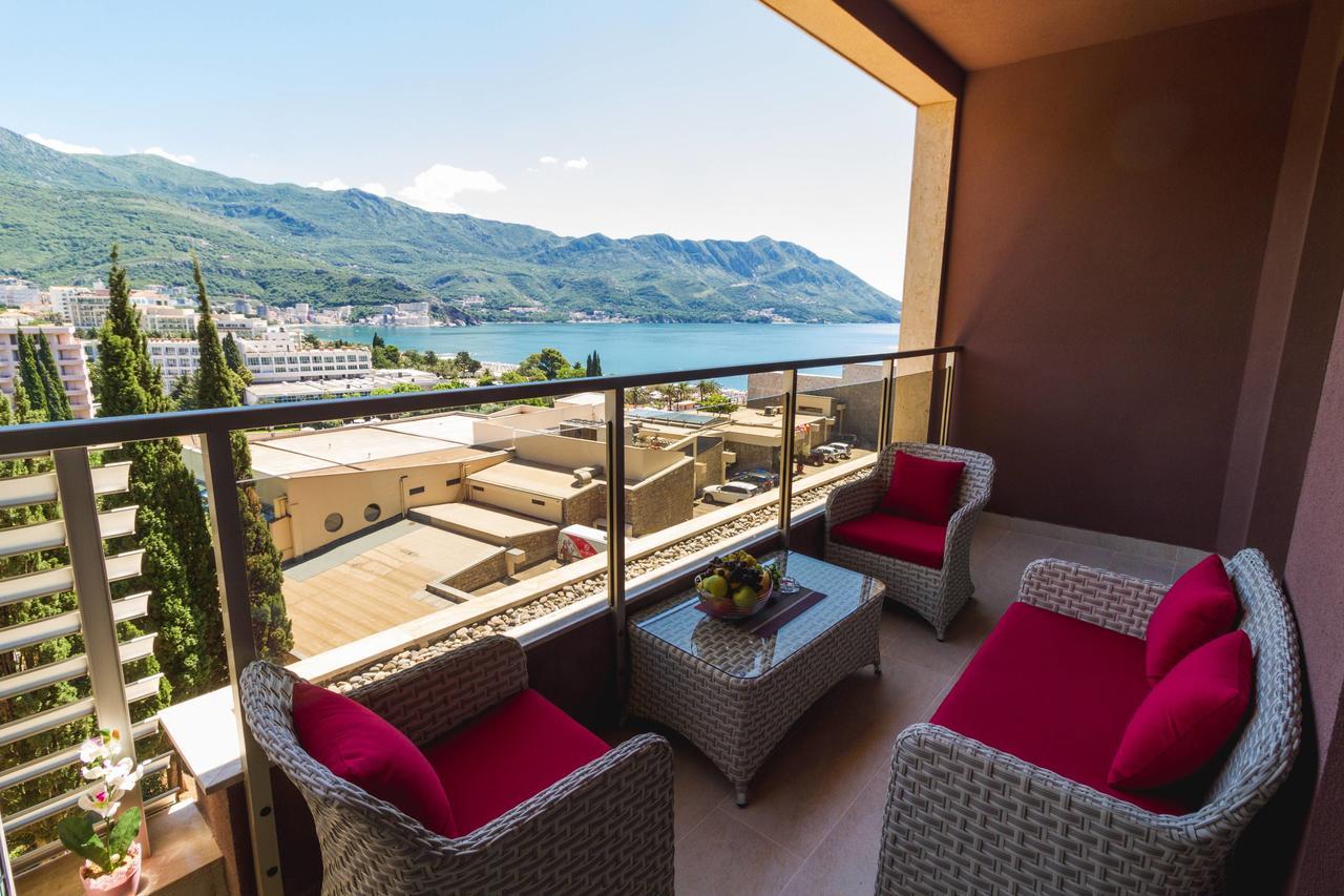 Lux Apartments Harmonia Budva Luaran gambar