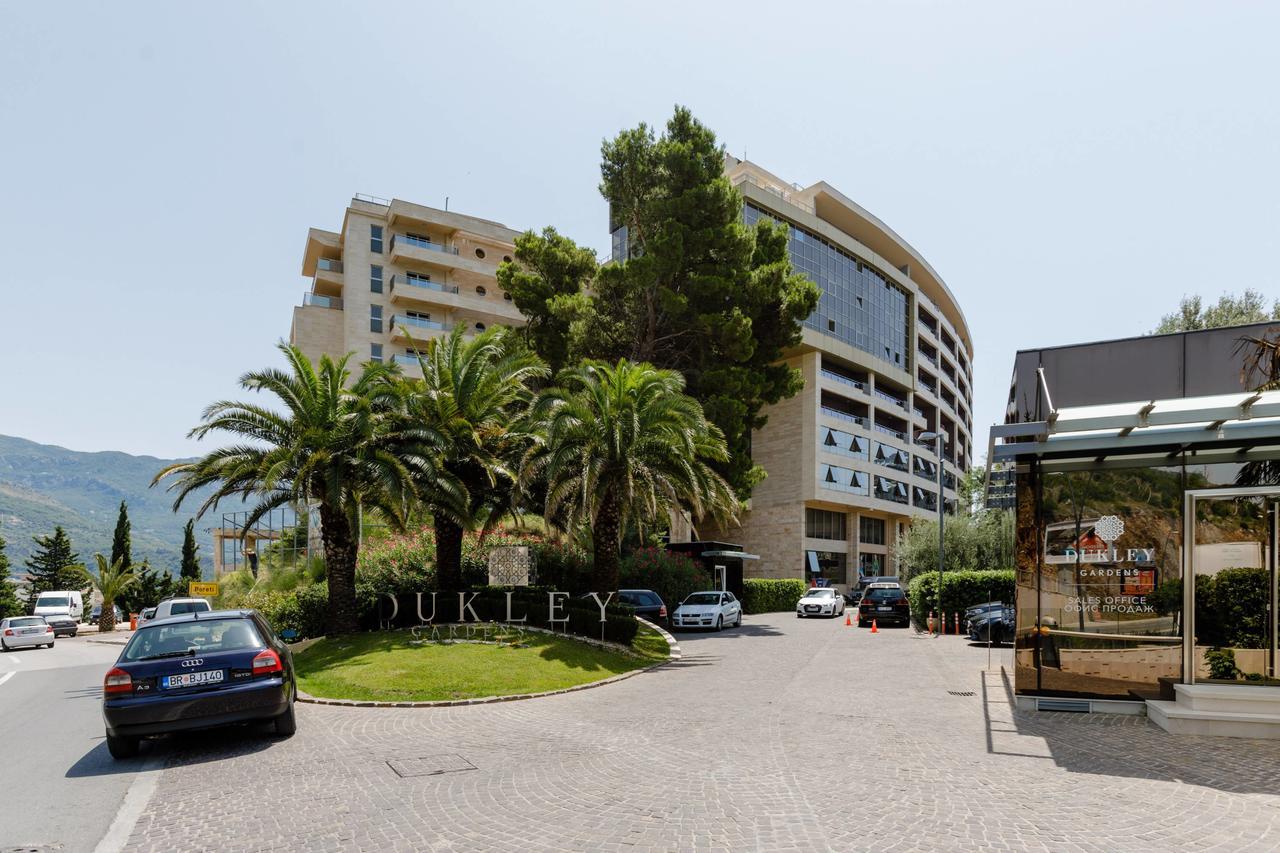 Lux Apartments Harmonia Budva Luaran gambar